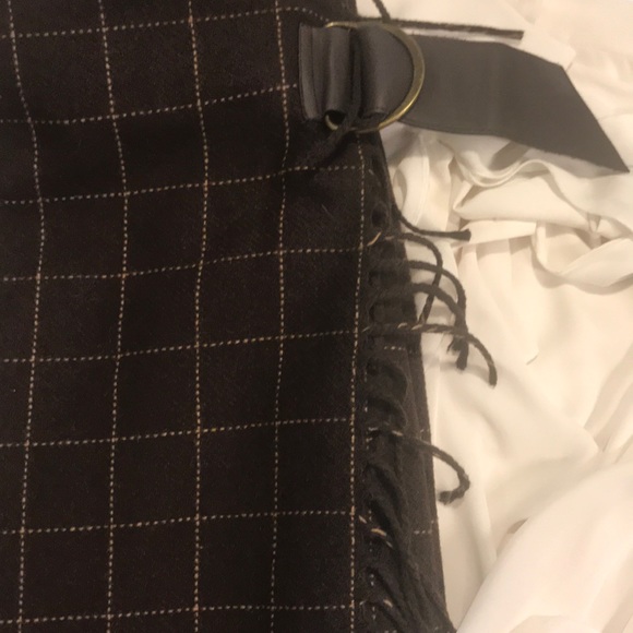 Dresses & Skirts - Wool wrap skirt - size 6